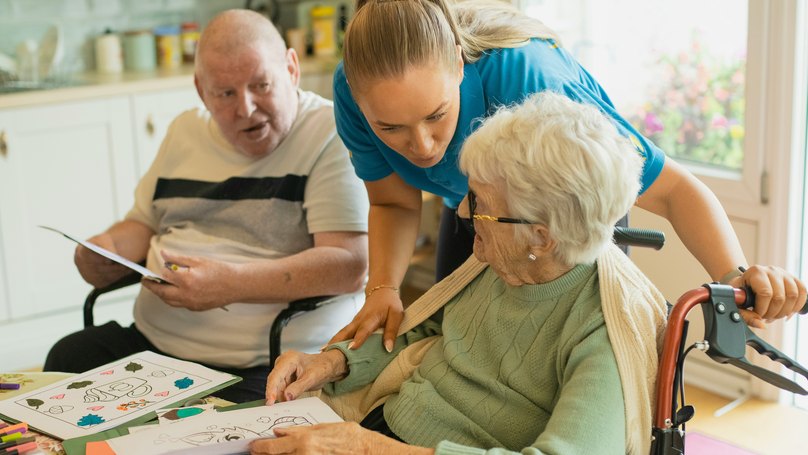 Decentralization and Re-familialization in Informal Care: Adaptability and Inequalities in Social Care Policies in the Netherlands